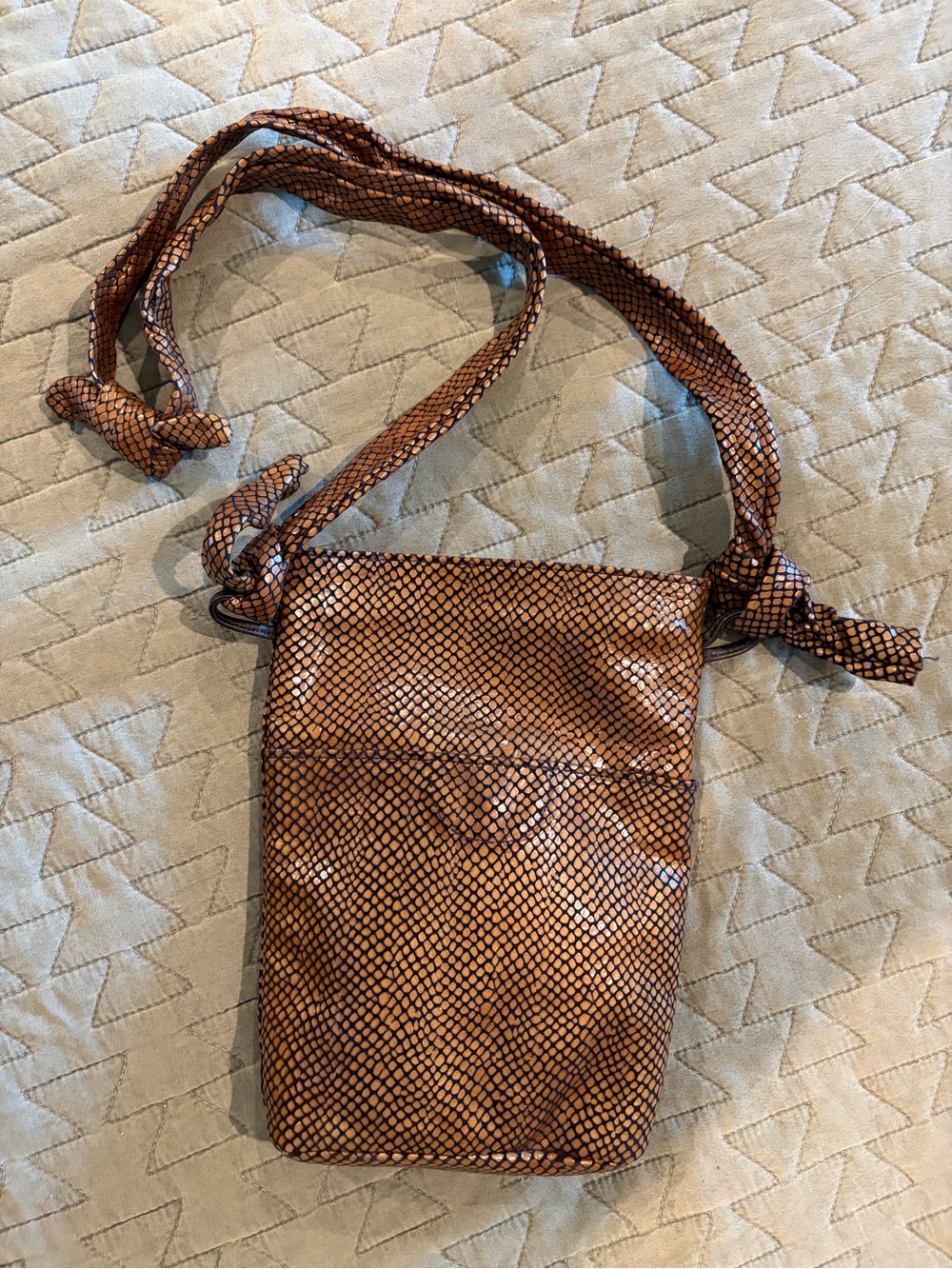 Vintage 80s Fancy Nancy Metallic Copper Reptile Embossed Leather Crossbody USA